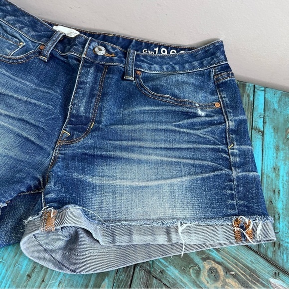 Gap Slim Cut offs Size 27 - Picture 6 of 10